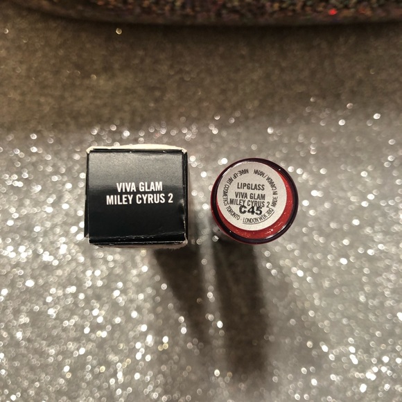 BNIB! MAC Lipglass Viva Glam Miley Cyrus 2  💋❤️💋❤️ - Picture 3 of 7